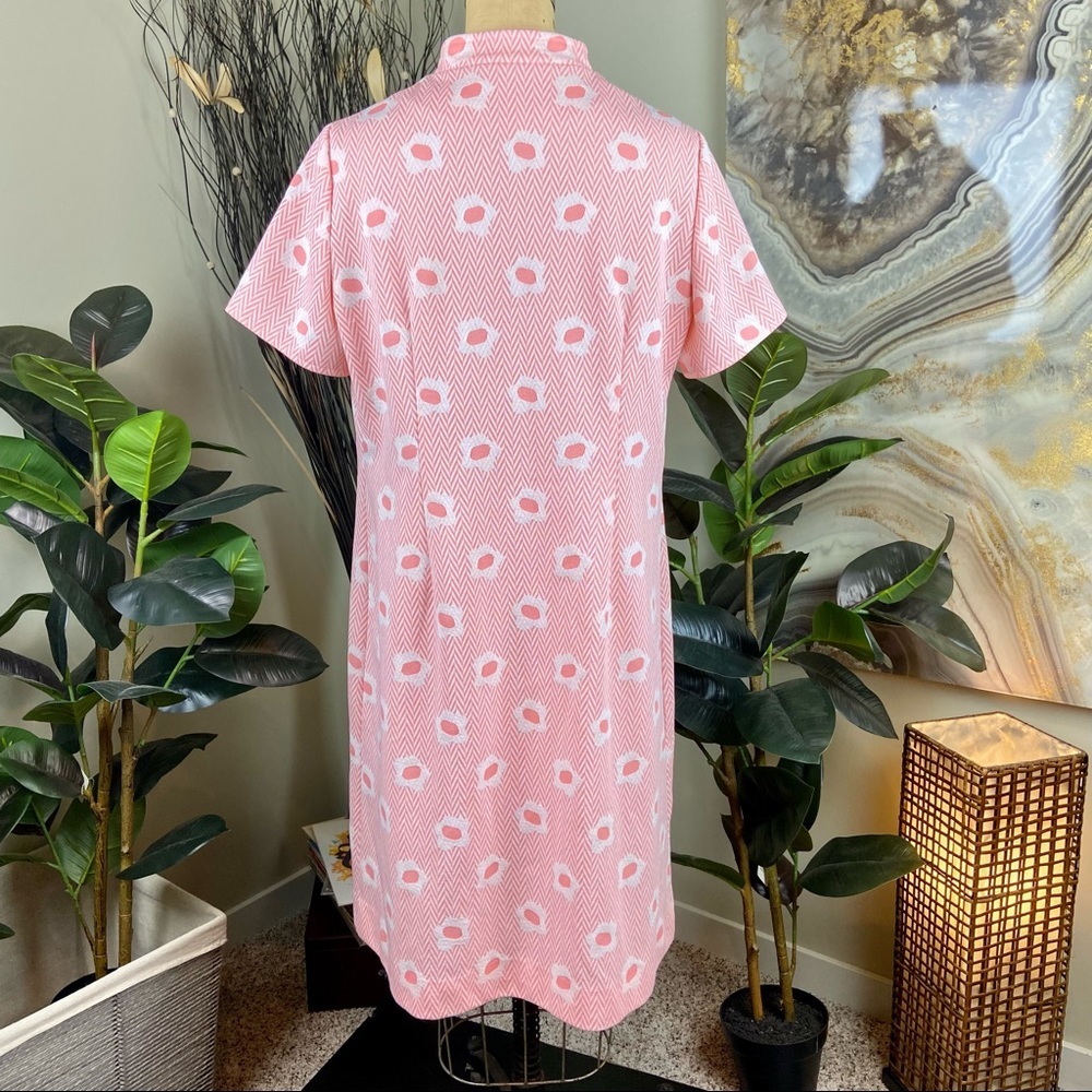 VINTAGE House Dress House Coat 60s Mod Sherbet Peachy Pink Floral Pattern Midi - Picture 2 of 6